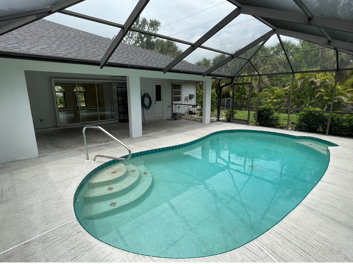 Foto principal - 17525 Waco Ave
