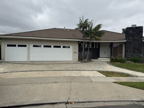 Building Photo - 1833 Toyon Ln