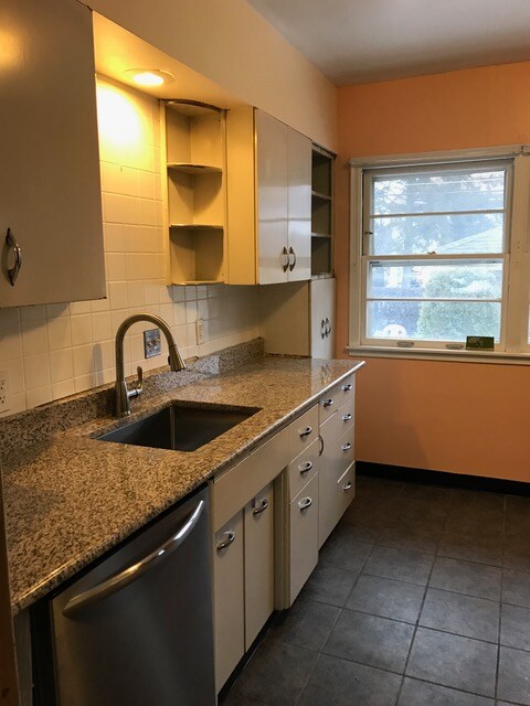 Foto principal - 1759 Ford Pkwy
