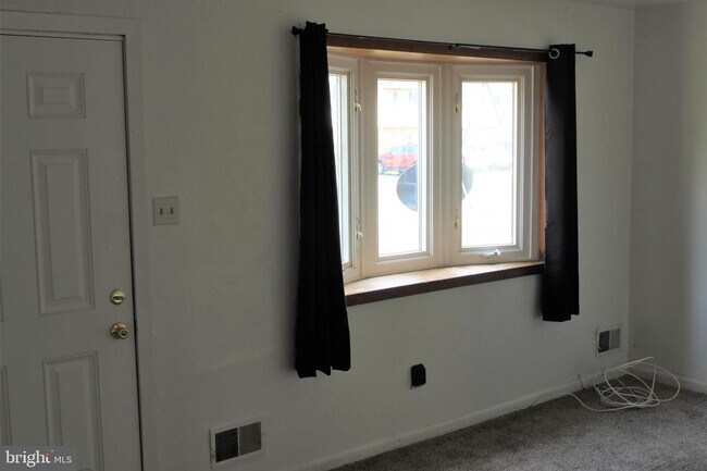 Building Photo - 161 Danford Dr