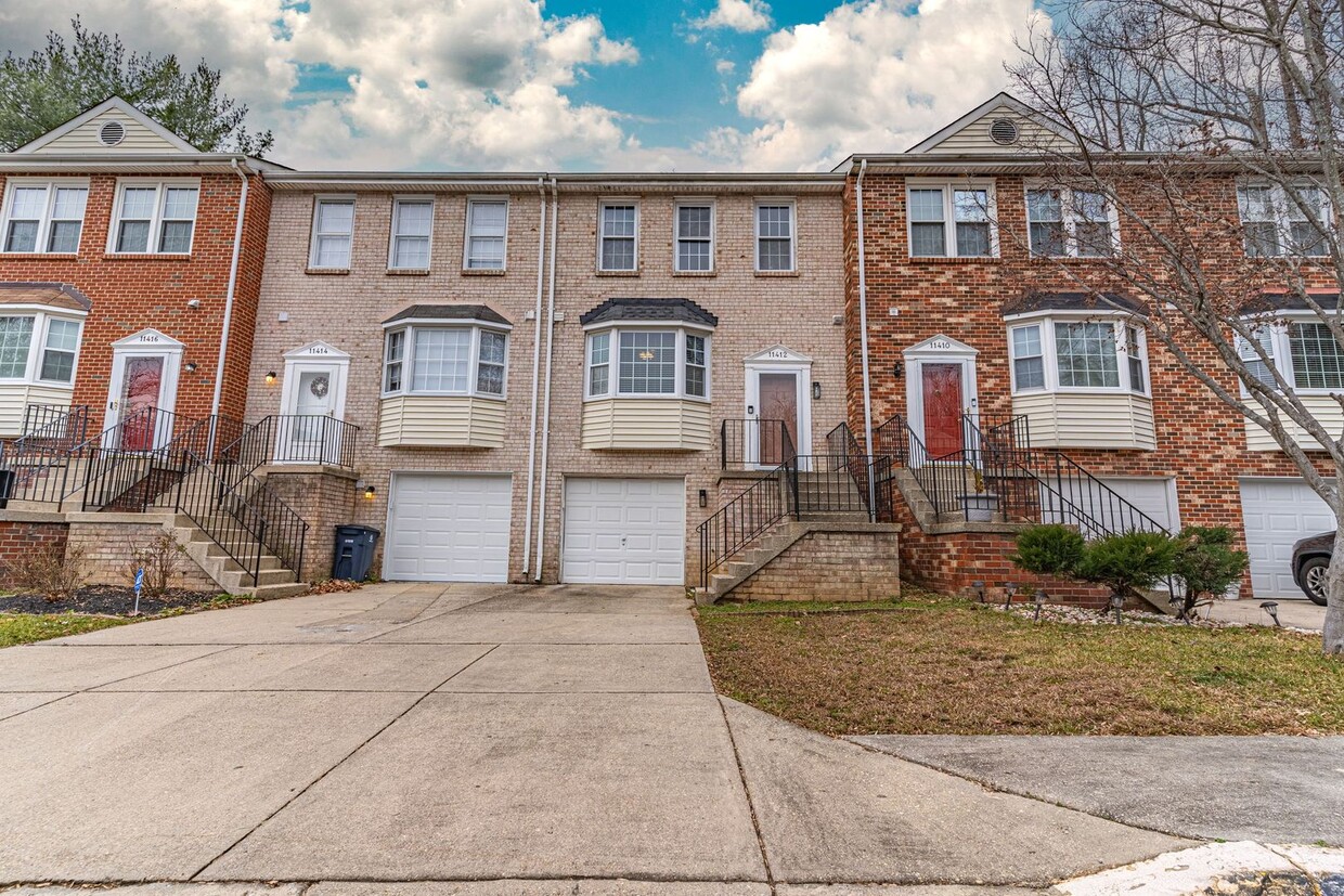 Foto principal - Charming 3 Bedroom Home in Prime Clinton L...