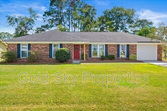 Building Photo - 210 Pine Grove Dr
