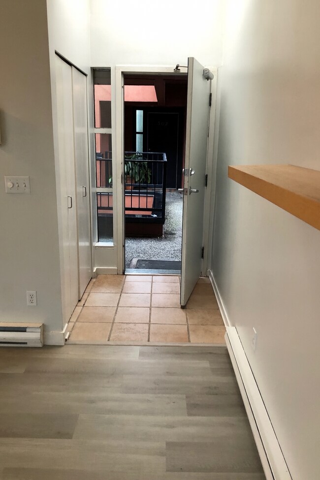 Photo du bâtiment - Dunbar - 2BR 1BA Unit