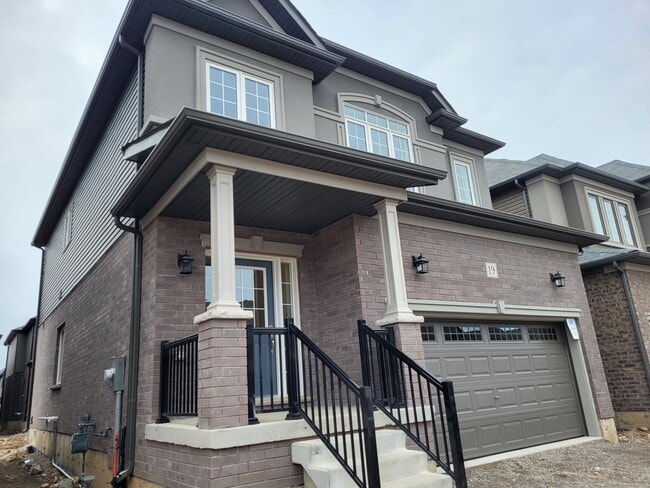 Building Photo - 19 Tooker Dr