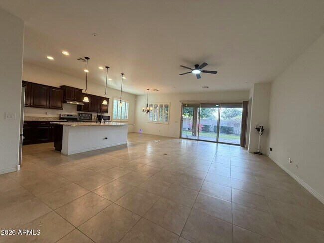 Foto del edificio - 3191 E Beechnut Pl