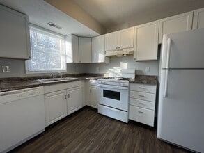 Building Photo - 360 Stone Dr