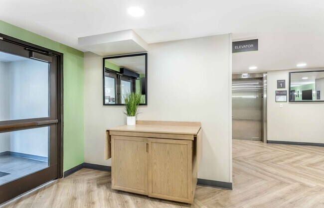 Foto del edificio - Furnished Studio-Long Island - Melville
