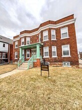 Building Photo - 506 Westminster St