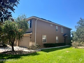 Building Photo - 3875 Buckthorne Dr