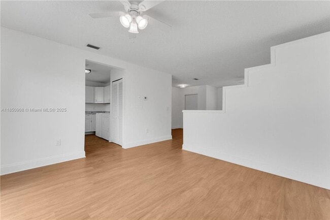 Foto del edificio - 13561 SW 62nd St