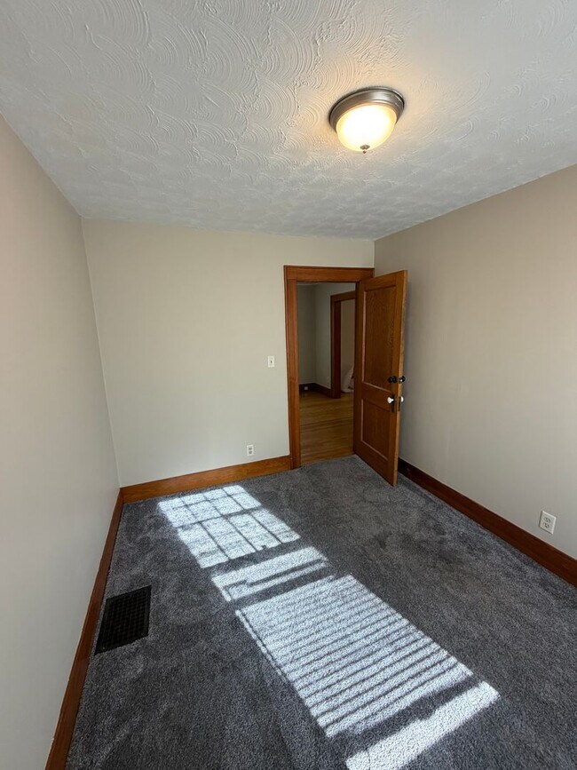 Foto del edificio - 1722 Coleman Ave