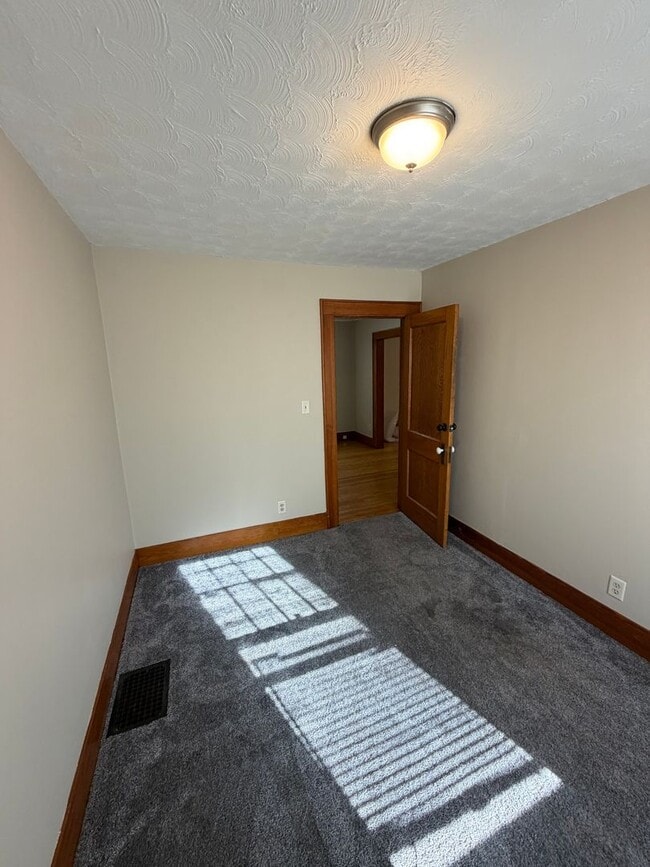 Building Photo - 1722 Coleman Ave