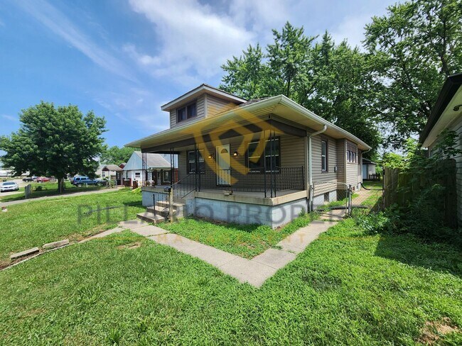 Building Photo - Newly Renovated, 3 Bedroom, 2 Bathroom Hom...