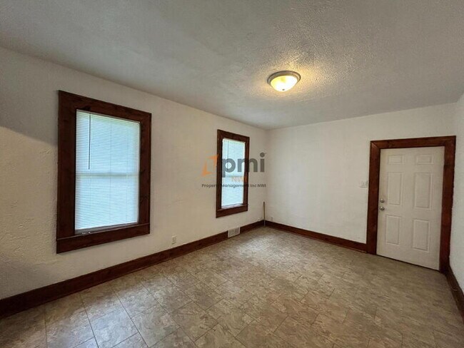 Foto del edificio - 207 N Woodland Ave