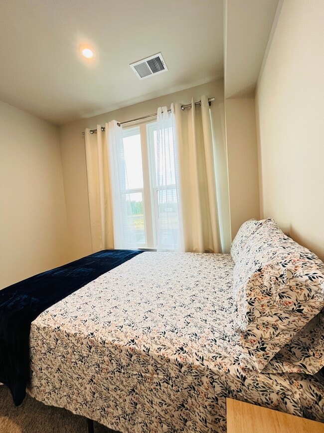Foto del edificio - 4944 Dunhaven Dr