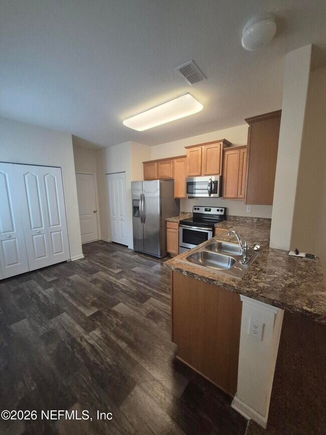 Foto del edificio - 141 Whitland Wy