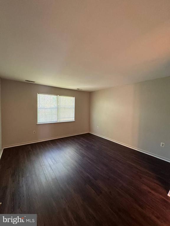 Building Photo - 721 Timber Ln