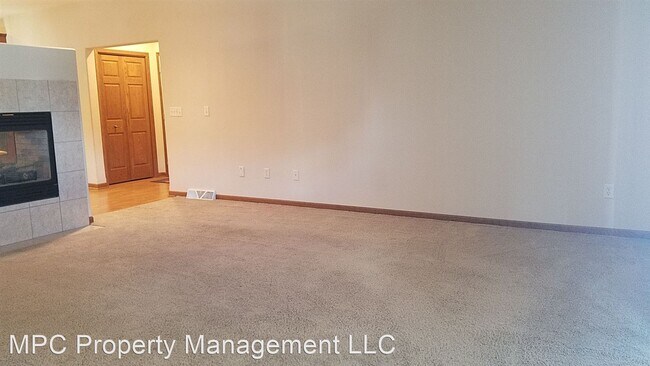 Foto del edificio - 2 br, 2 bath House - 7942 Williamsburg Ct ...
