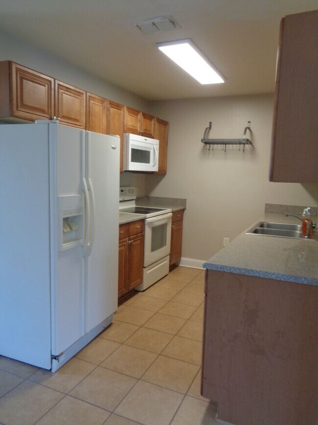 Foto del edificio - Great Location / Close to Hwy 85 & I-10