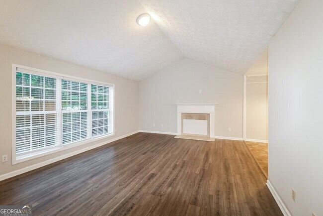 Building Photo - 1830 River Bluff Rd