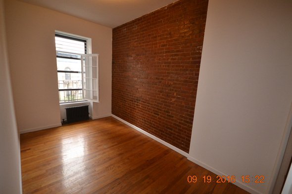 Primary Photo - 302 E 91st St
