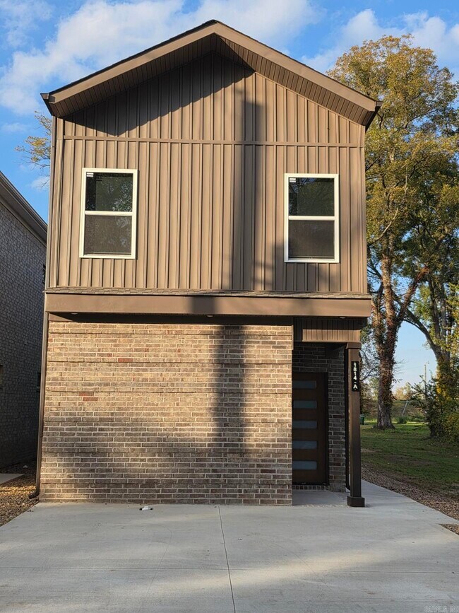 Foto del edificio - 1814 E 4th St