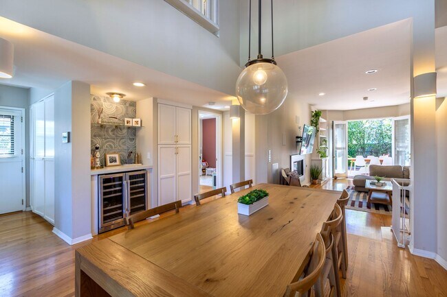 Building Photo - MODERN ARCHITECTURE W/ BEACH CHARM: BRIGHT & AIRY, 4BR3BA, 2-STORY HOME W/ OPEN & BRIGHT LIVING S...
