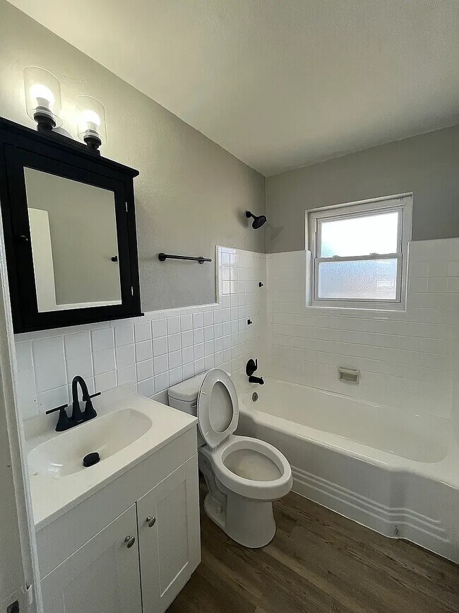 Foto del edificio - 3333 Lawn Ave