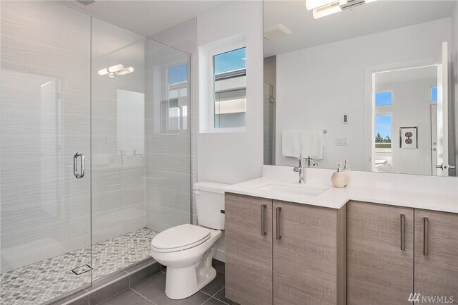 Building Photo - 2 Weeks Free! Spacious 3BR Home with Terri...