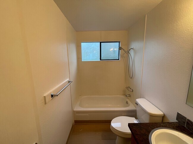 Foto del edificio - Bethel Valley Condominiums