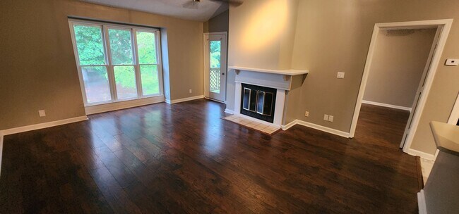 Foto del edificio - APARTMENT 1BR/1BA