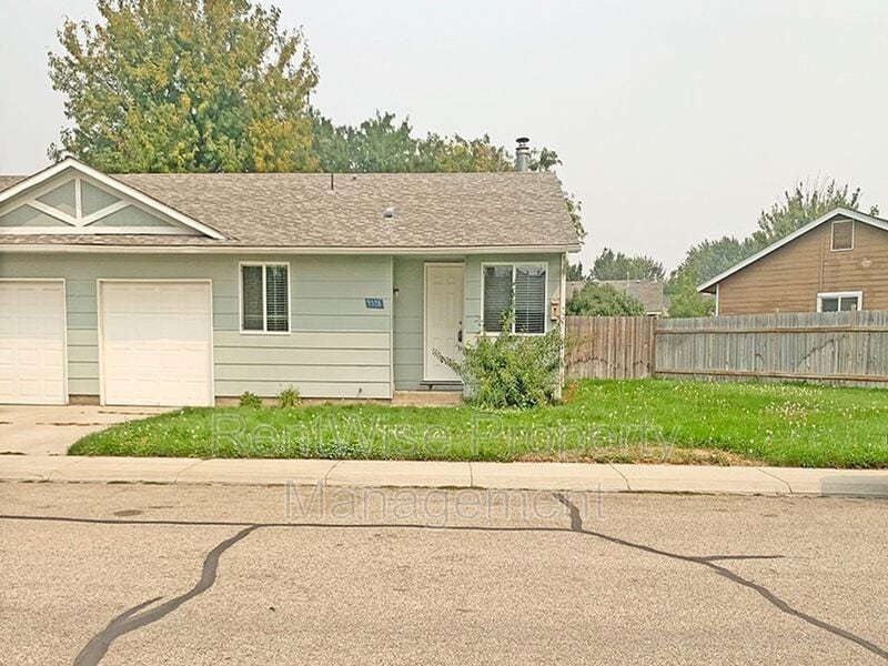 9578 W Hoff Dr, Garden City, ID 83714 Townhome Rentals in Garden City
