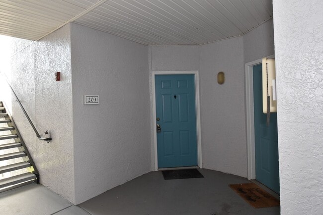 Building Photo - 5809 Legacy Crescent Pl