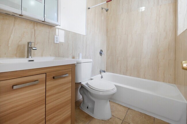 Bathroom - 394 Vermont St