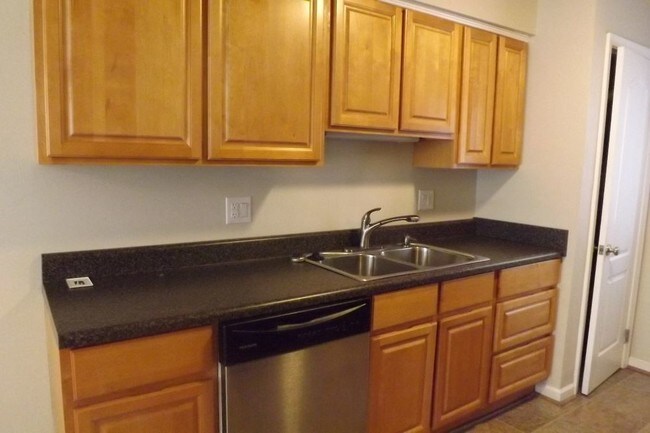 Building Photo - 4700 Andrew Jackson Ln