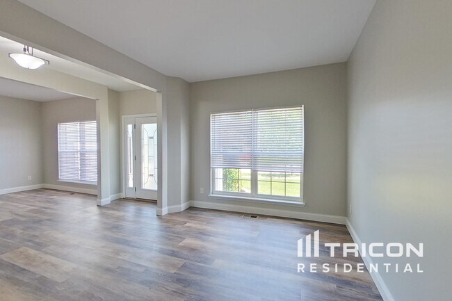 Foto del edificio - 218 Roxbury Dr