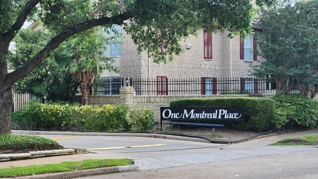 Building Photo - 2120 El Paseo St