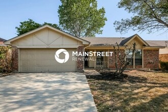 Building Photo - 6449 Whitehurst Dr