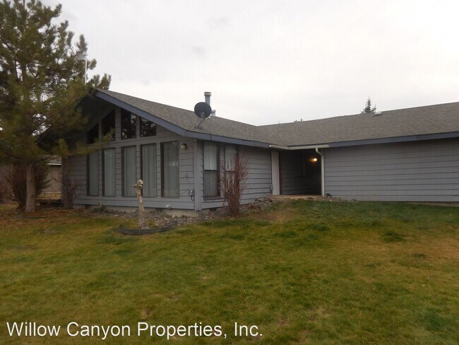 Building Photo - 3 br, 2 bath House - 424 NW Birdie Lane