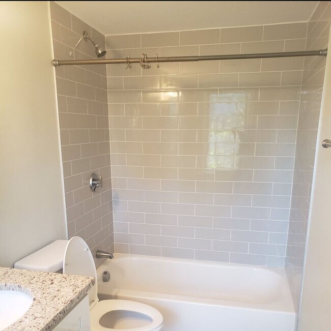 Foto del edificio - 641 Broadway