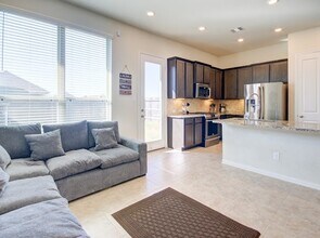 Building Photo - 1646 Ryon Falls Dr