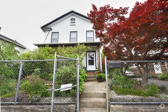Building Photo - 114 Jones Ave