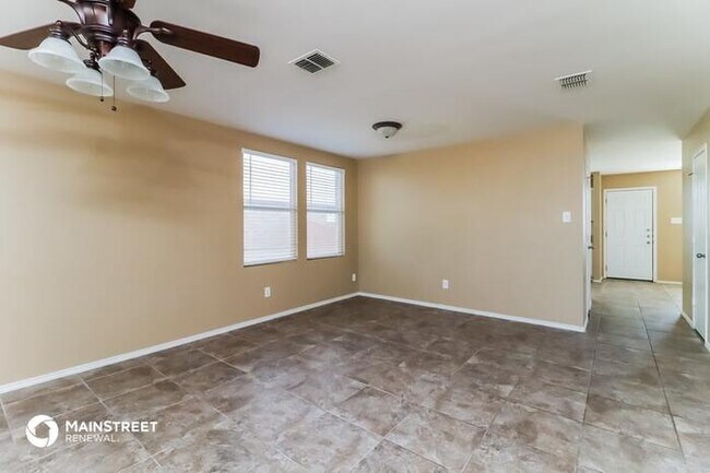 Building Photo - 1413 Krista Dr, Burleson, TX 76028