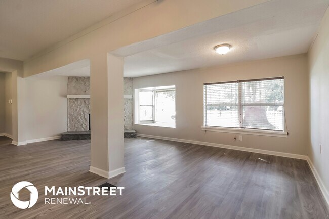 Foto del edificio - 2411 Chase Ave