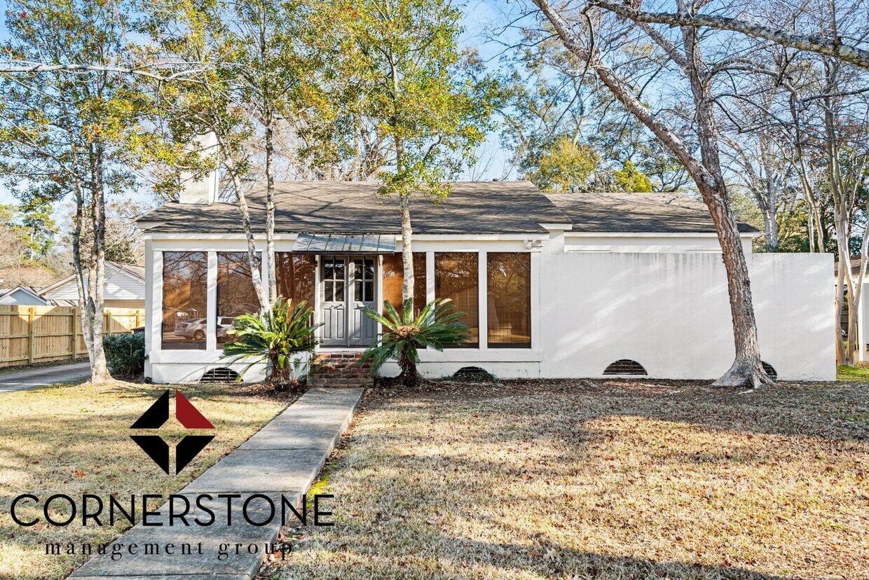 Foto principal - Located in Southdowns, Baton Rouge, LA - T...