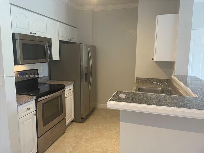 Foto del edificio - 6841 SW 44th St