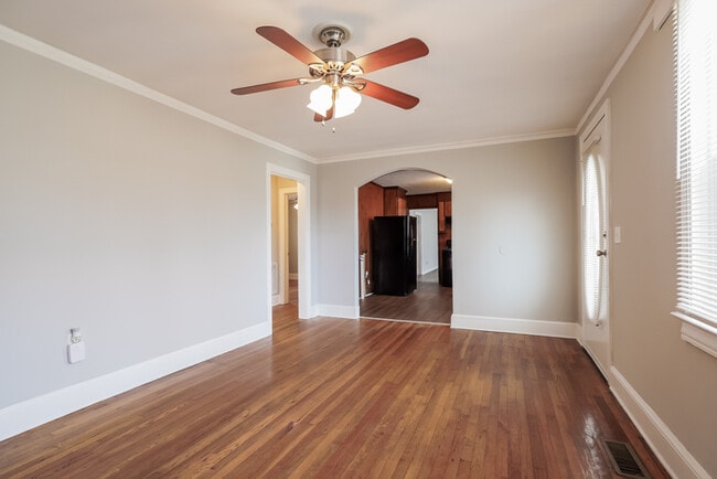 Foto del edificio - 608 S Fairfield Rd