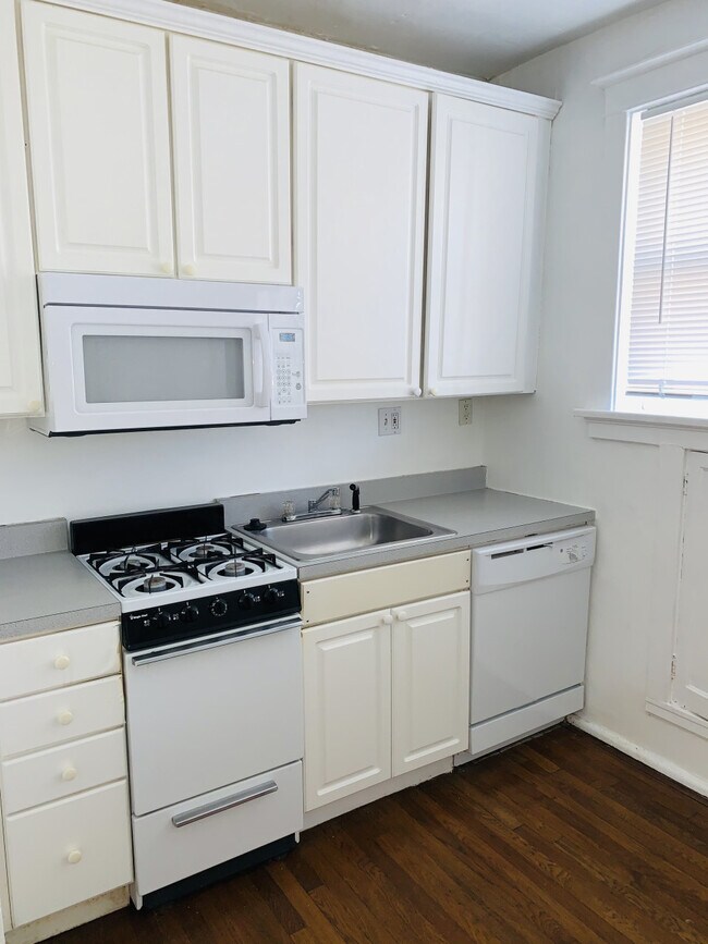 Foto del edificio - 1107 Bellevue