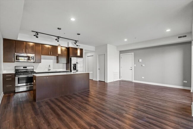 Foto del edificio - 500 N Northwest Hwy