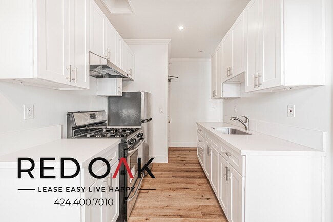 Building Photo - 861 Fedora St